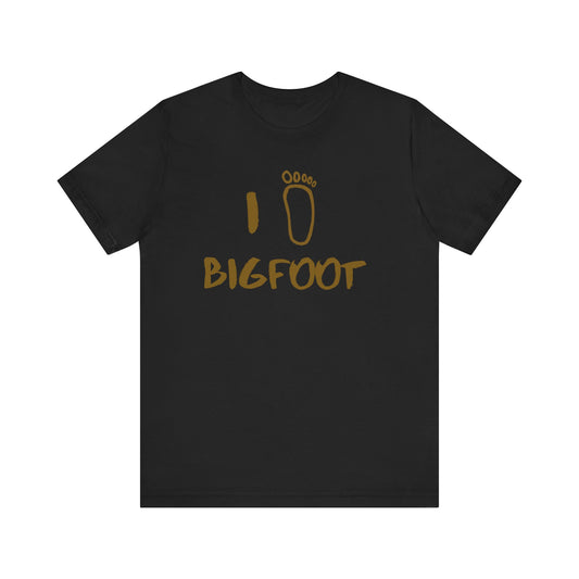 This Bigfoot Teeshirt is perfect for the Cryptid lover in your life. Featuring a Sasquatch Foot Print Crptozooalagy enthusiasts will love it