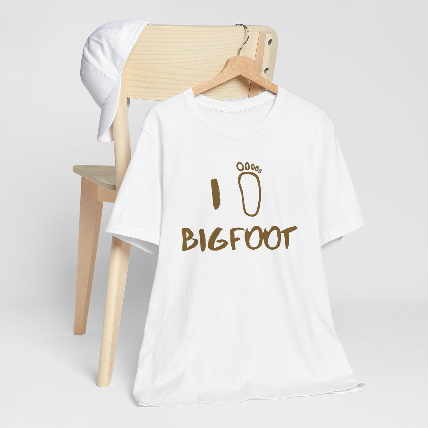 This Bigfoot Teeshirt is perfect for the Cryptid lover in your life. Featuring a Sasquatch Foot Print Crptozooalagy enthusiasts will love it